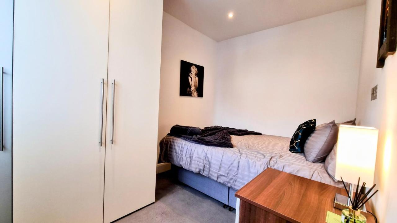 Surbiton Luxury Garden House 19 Βίλα Εξωτερικό φωτογραφία